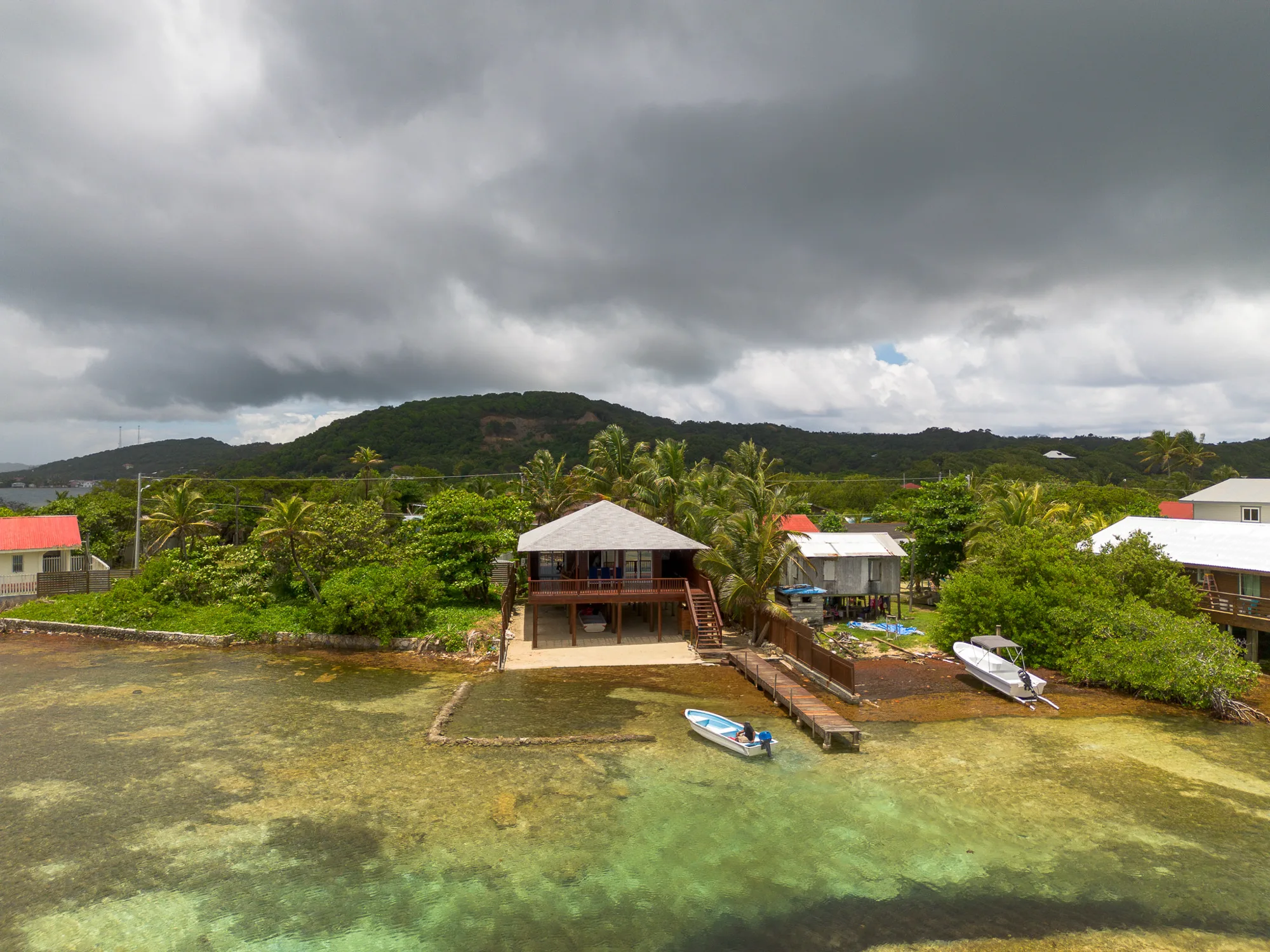 Sunrise Point Retreat — exterior photo 9 of 11