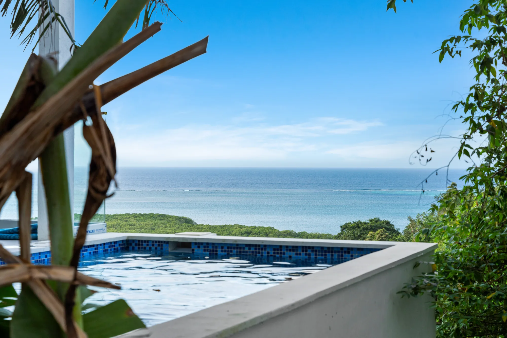 Endless Island Horizons — exterior photo 2 of 43
