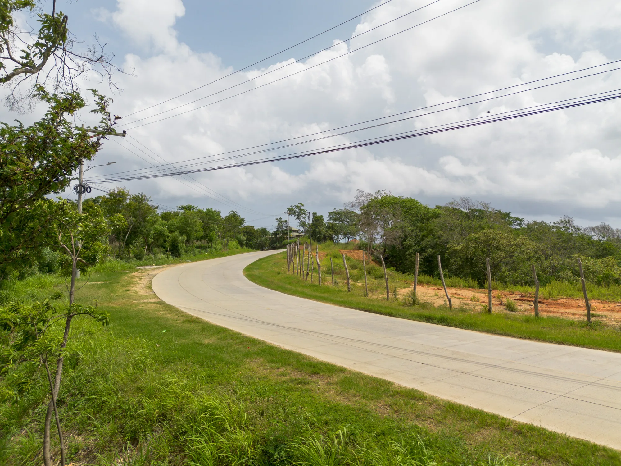 Man O War Cay, 1 Acre Roadfront — exterior photo 6 of 10