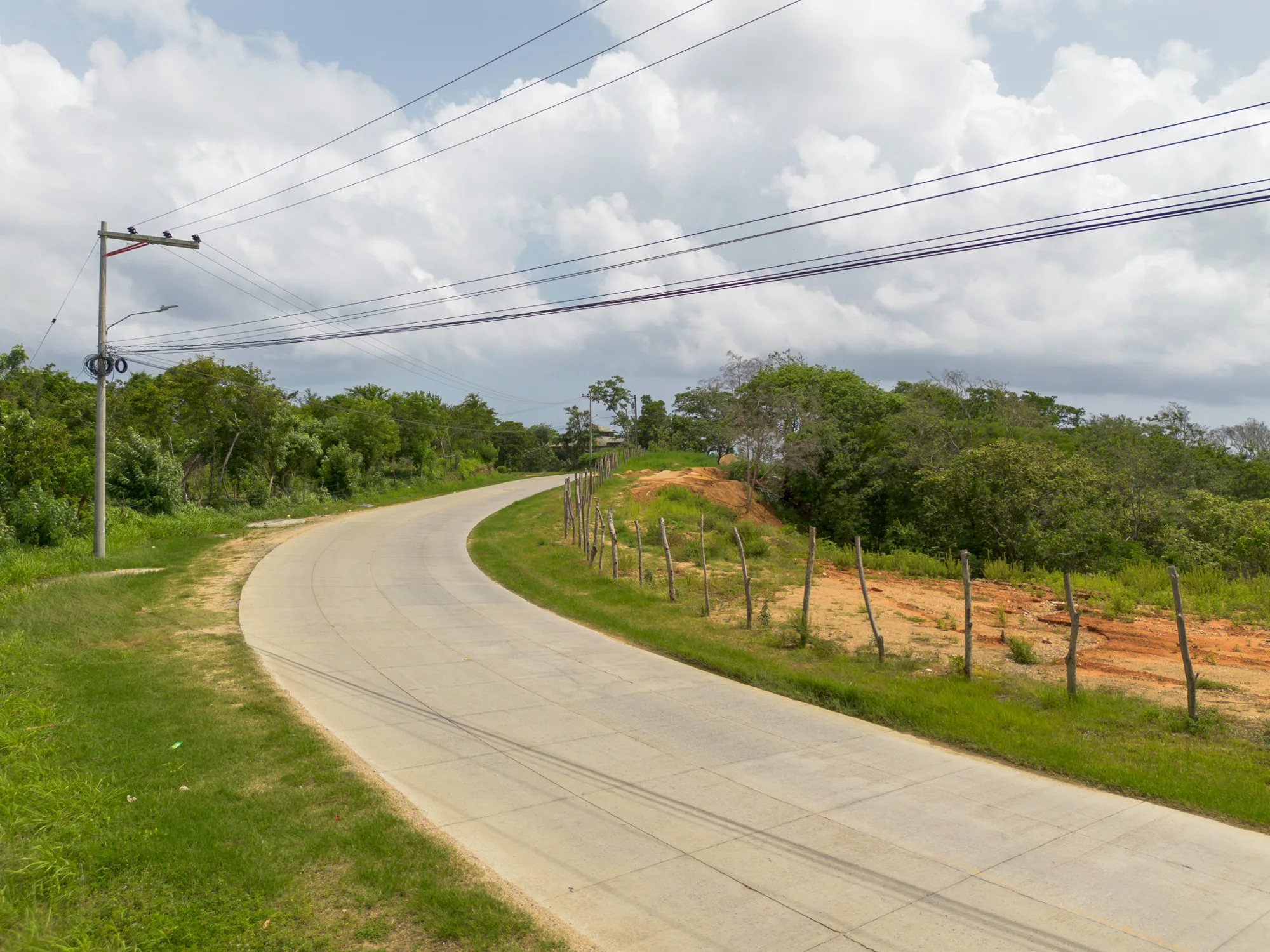 Man O War Cay, 1 Acre Roadfront — exterior photo 7 of 10